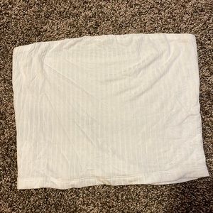 American Eagle / size: M / soft and sexy ribbed white tube top